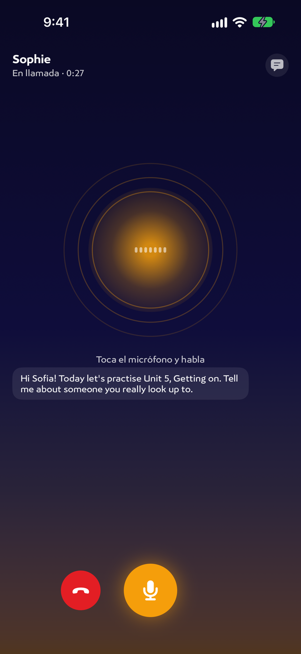 Llamada de voz con Sophie, tu tutora de inglés, en la app