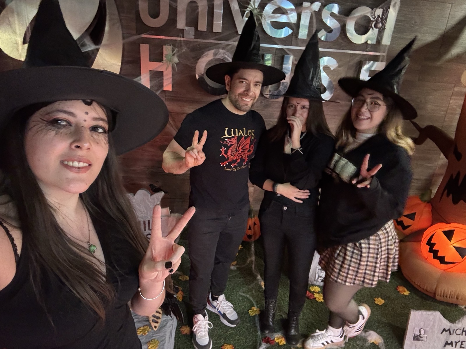 Comunidad Universal House